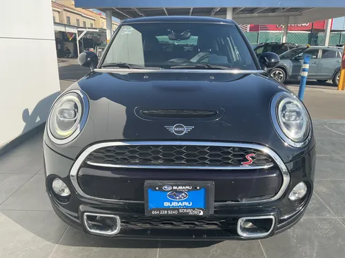 Mini Cooper S 2.0 Hot Chili 5 Puertas At