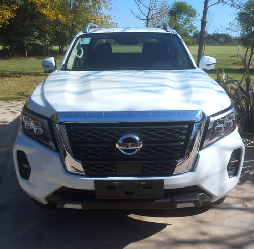 Imagen 4 de 25 de Nissan Frontier 2023 2.3bt Platinum 4x4 At L22