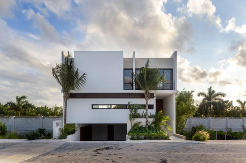 Imagen 1 de 5 de Residencial La Laguna I No.56 Puerto Cancun C2593