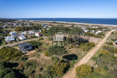 Venta De Terreno En Balneario Buenos Aires, Manantiales. - Ref : Pbi13997