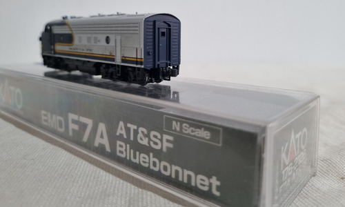 (d_t) Kato Es44ac Up176-8902 Escala N