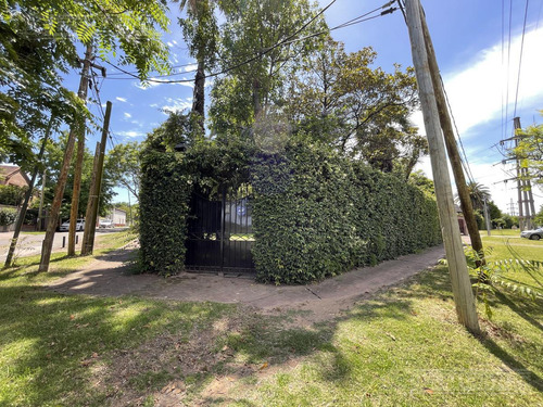 Casa Con Excelente Lote En La Horqueta, A Pocas Cuadras Del Colegio Newman.