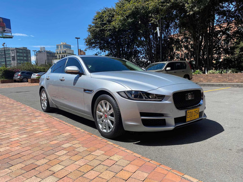 Jaguar Xe 2017 2.0 I4 Prestige