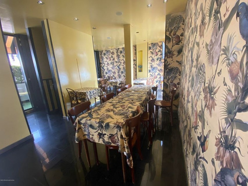 Comercial En Las Aguas(bogota) Rah Co: 21-1280