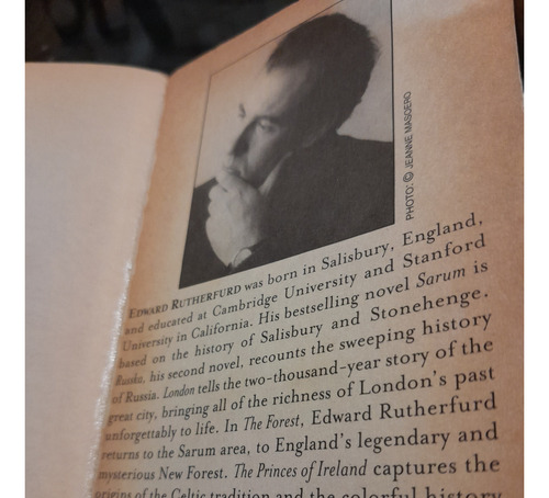 Russka, The Novel Of Russia, Edward Rutherfurd, 1992. (Usado)