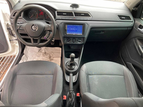 Imagem 9 de 11 de Volkswagen Voyage 2018 1.6 Msi Trendline Total Flex 4p
