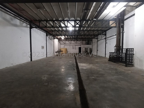 24-8247 ¡alquila Edificio Comercial En Zona De Alto Potencial, Maracay! Mord