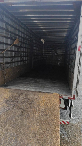 Imagem 4 de 7 de Vm Volvo Bi Truck Bau - Trabalhando Agregado