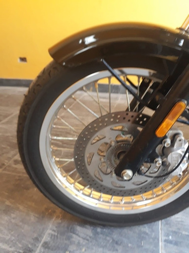 Imagen 4 de 4 de Benelli Imperiale 400