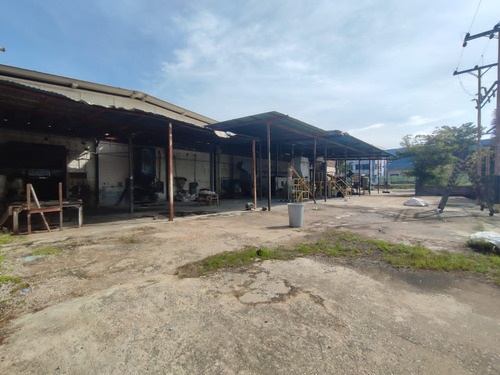 Se Vende Galpón Carretera Nacional. Cagua La Villa
