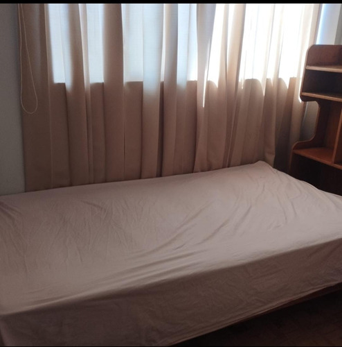 Alquilo Habitaciones - Urb. Sta. Margarita, A 100 Mts. Ucv