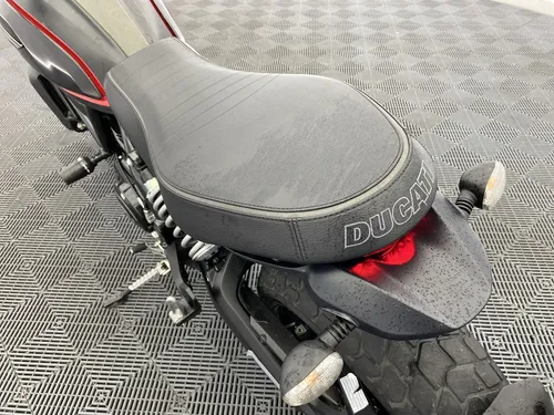 Ducati Scrambler 800 Dark