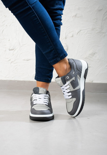 Zapatillas Farrel Mujer Moda Comodas Araquina Cuero Eco