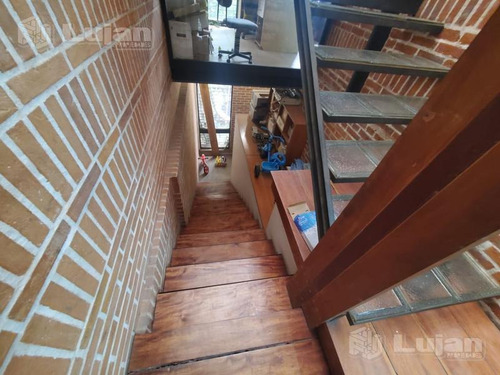 Imagen 8 de 18 de Espectacular Edificio Oficinas Garaje Para 4 Autos Y Piso Único Vivienda 3 Ambs