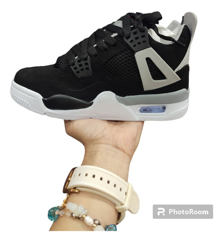 Jordan Retro 4