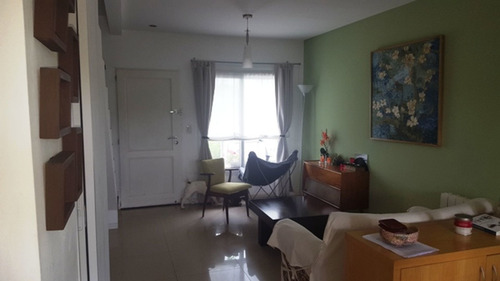 Triplex En Alto Del Molino Pilar