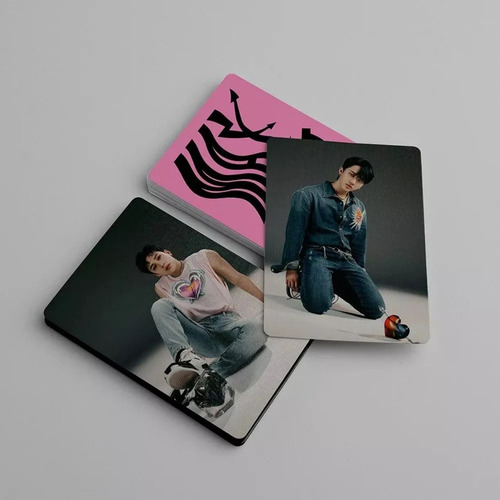 . Stray Kids (55 Photocard + Sticker) Kit Pegatina + .