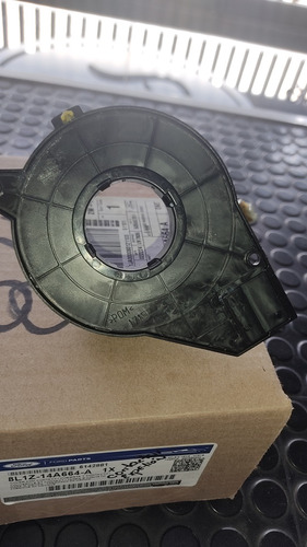 Cinta De Volante Contactor De Expedition 5.4 3v Original