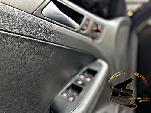 Imagen 21 de 21 de Volkswagen Vento 2013 2.0 Sportline Tsi 200cv