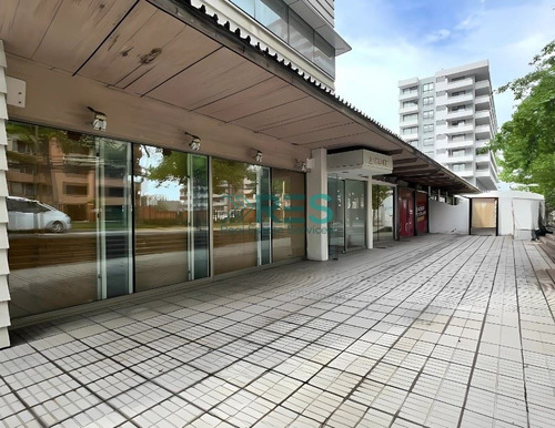 Local Comercial En Arriendo En Las Condes