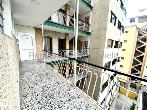 Apartamento En Venta En Los Palos Grandes Mls #25-23189