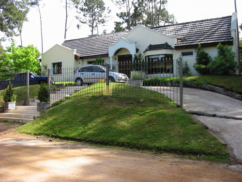 Excelente Casa En San Rafael, Zona Tranquila Ideal Para Descanso- Ref: 48247