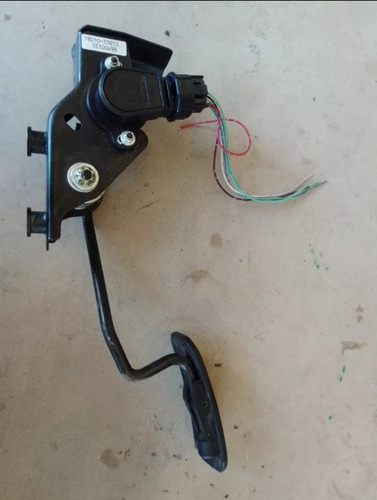 Pedal Del Acelerador De Toyota Camry Lumiere Aplica 02 Al 06 (Usado)