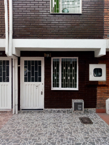 Excelente Casa Con Terraza Techada, Suba - Costa Azul