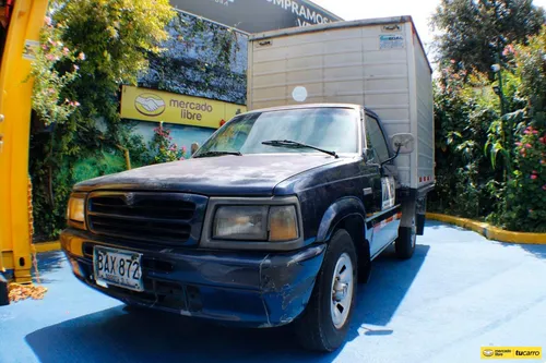 Mazda B2000 2.0