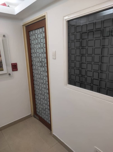 Imagen 2 de 15 de Oficina En Alquiler Av. Andrés Bello Edif. Nuevo Centro