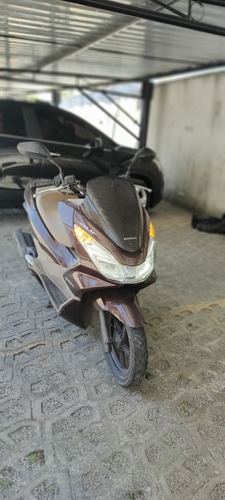 Imagem 6 de 7 de Honda Dlx