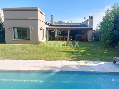 Venta Casa Santa Guadalupe Pilar Del Este 