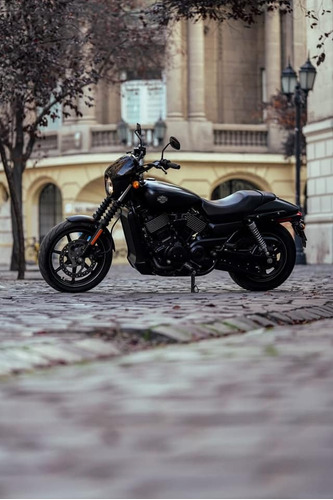 Moto Harley Davison Street 750
