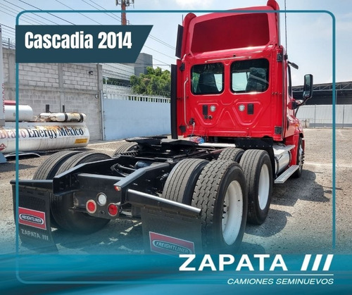Imagen 2 de 8 de Tractocamion Seminuevo Freightliner Cascadia Daycab