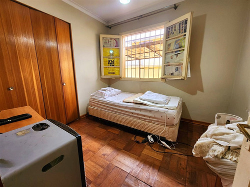 Casa En Venta De 5 Dormitorios En Ñuñoa