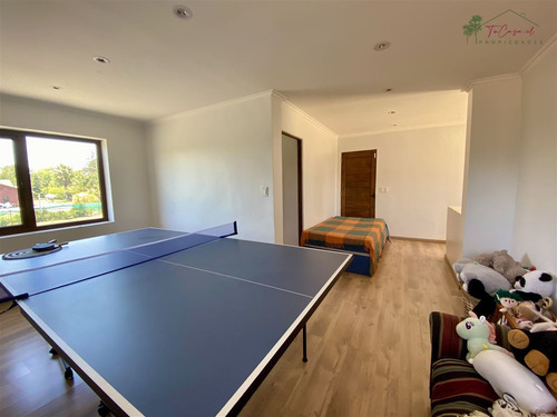 Casa En Parcela Arriendo 5d/4b En Condominio En Carampangue