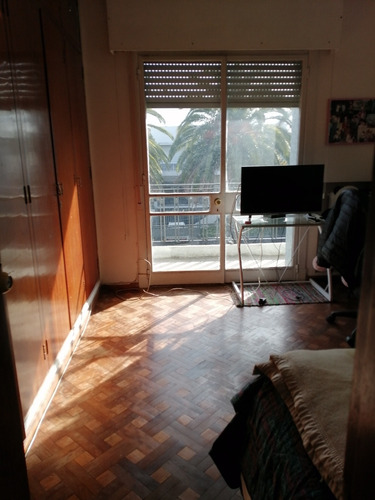 Gran Casa, Padrón Único, Fondo, A Metros De La Playa
