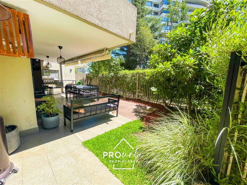 Departamento En Venta De 3 Dorm. Con Jardin En Las Condes