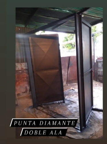 Puertas Doble En Punta Diamante Con Marco Y Cerradura