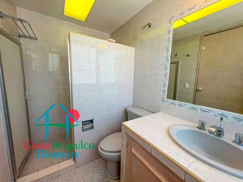 Cad Azálea Y Jazmín 1401 Y 1402. Terraza Con Vista Frontal Al Mar. En Condominio De Playa