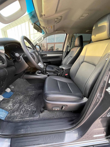 Imagen 10 de 13 de Toyota Hilux 2.8 Cd Srx 177cv 4x4 2018
