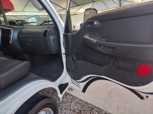 Kia Bongo BAU COM PORTA LATERAL