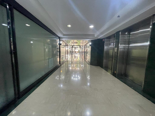 Imagen 3 de 7 de Se Vende Local Comercial Torre D&d 29m² Las Mercedes