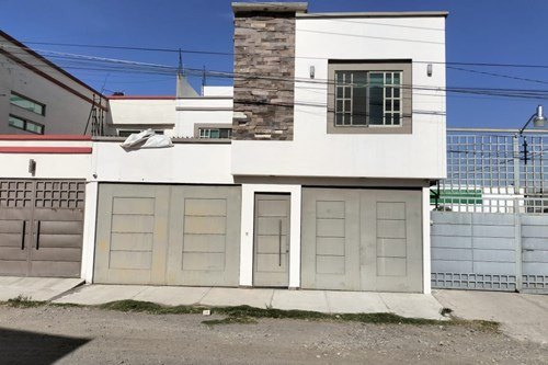 Casa En Venta A Una Cuadra De Av. Del Pacífico, Delegación San Buenaventura