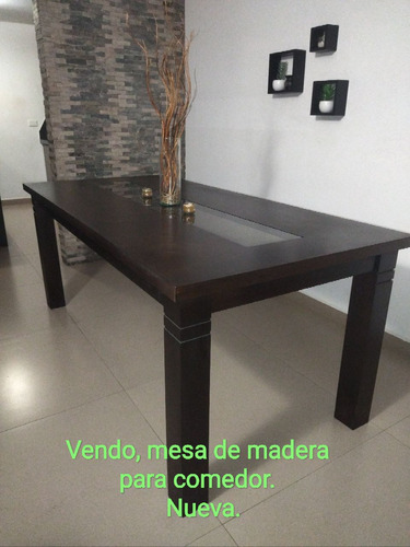 Mesa De Comedor De Madera