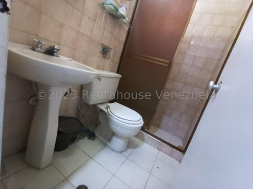 Casa En Venta Para Remodelar Urb Tiuna Maracay 25-14056 Apd