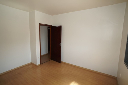 Imagem 27 de 30 de Sobrado Com 3 Dormitórios Para Alugar Por R$ 2.400,00/mês - Conjunto Residencial Parigot De Souza - Maringá/pr - So0074