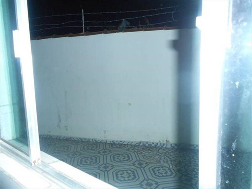 Imagem 9 de 13 de Casa Isolada 02 Dormitorios Jardim Rio Negro Sao Vicente Com Estrutura Para Sobrado Garagem Para 02 Autos Muito Bonita Esta Casa Próximo Ao Mercado Cuca (antigo) Venha Conferir. - Hm1439