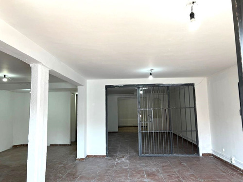 Local  Comercial En Venta En Lomas De Atizapán, Atizapán De 