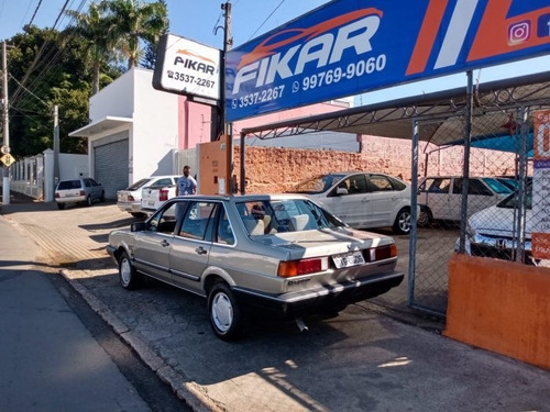 Santana 1.8 Gls 8v Álcool 4p Manual